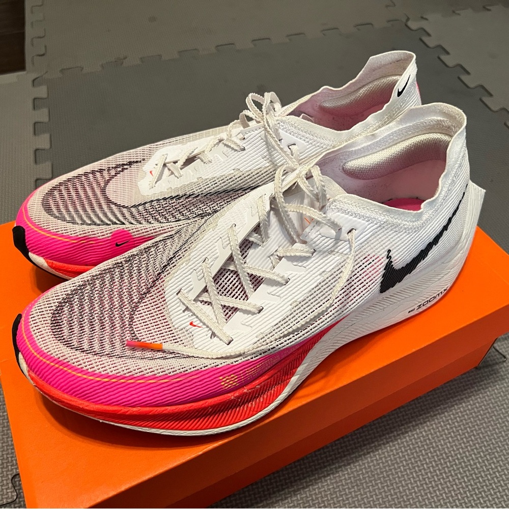 Mens NIKE ZOOMX VAPORFLY NEXT% 2 size 11